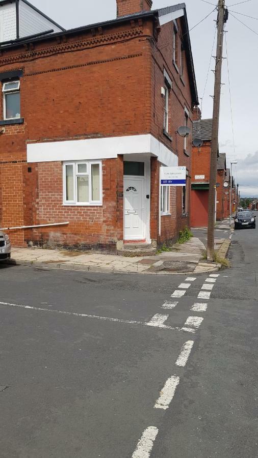 Appartamento Tuii Appart, Cleveleys Road Holbeck Leeds  Esterno foto